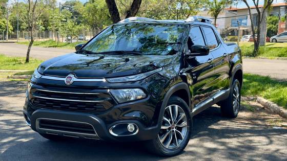 FIAT TORO 2.0 16V TURBO DIESEL VOLCANO 4WD AT9 FIAT TORO 2.0 16V TURBO DIESEL VOLCANO 4WD AT9